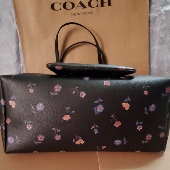 🔥New 2 PC Set Authentic Coach - Picture 4 of 8